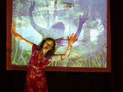 Little Sister underwater