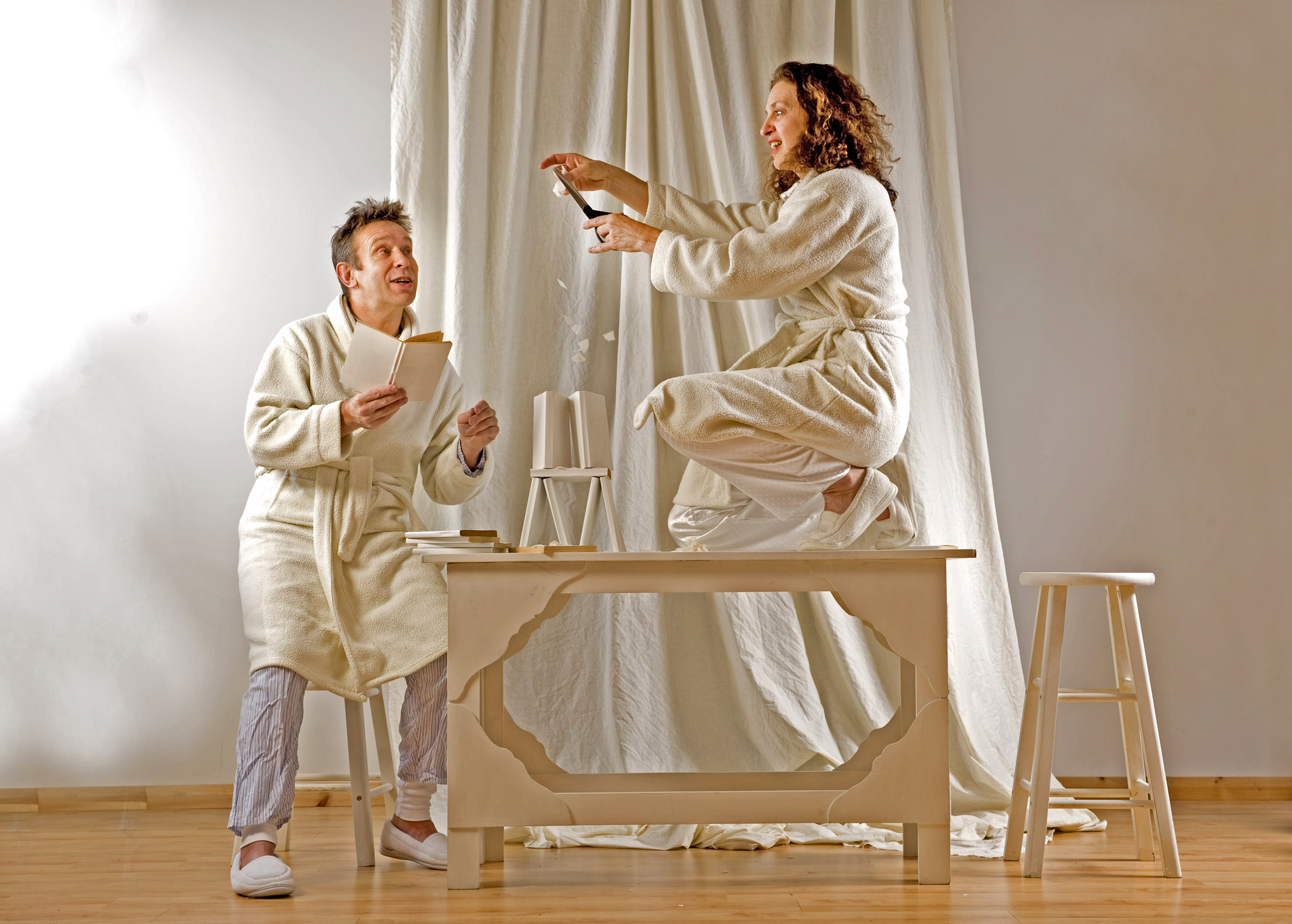 The storytellers show the snow falling on the Palace